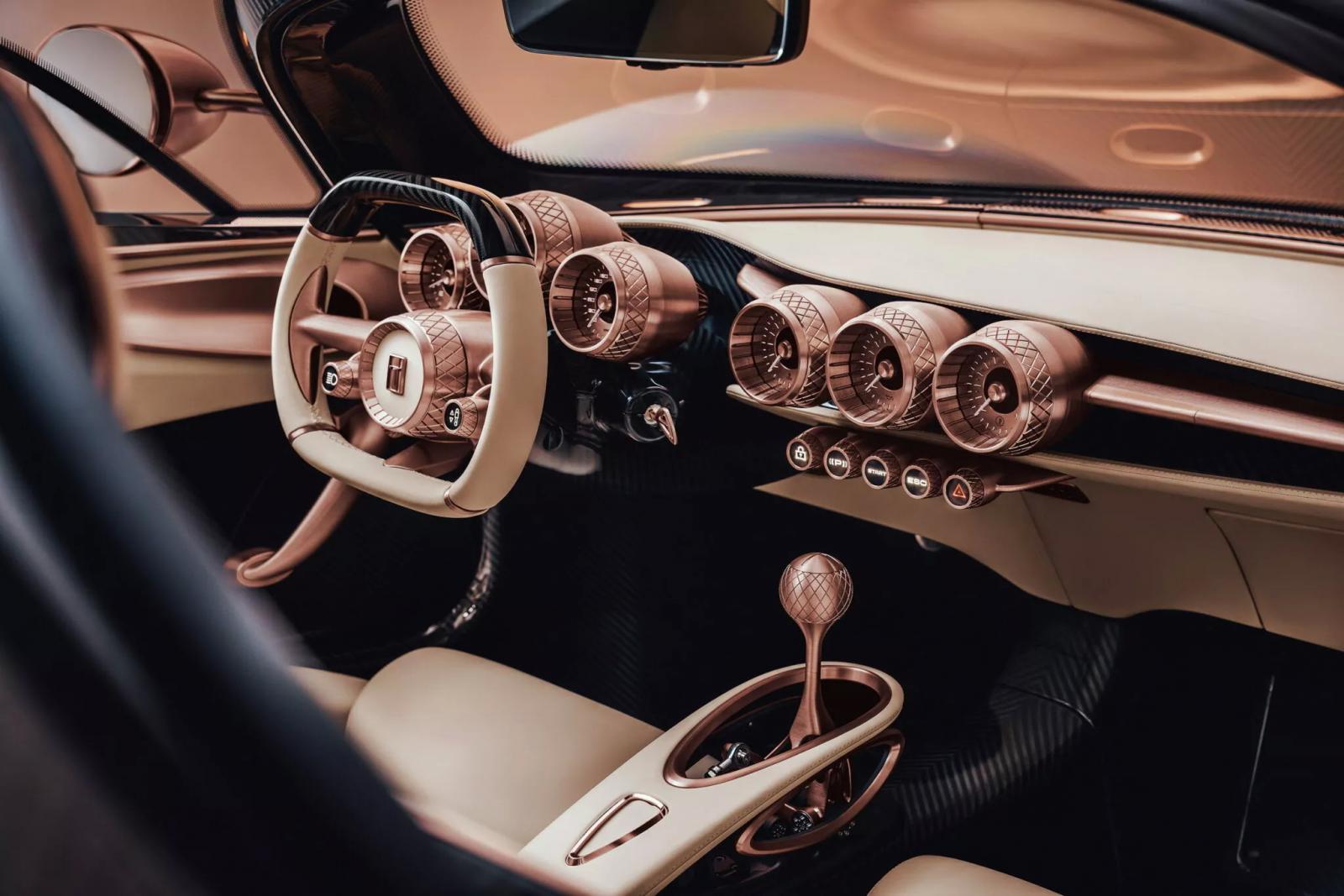 Το νέο De Tomaso P72 ήρθε με 700 άλογα και χειροκίνητο κιβώτιο